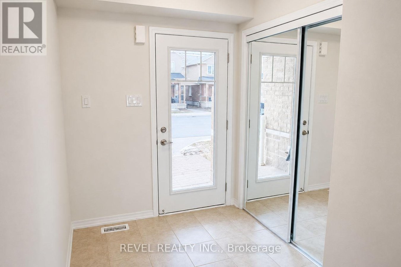 62 MUNRO CIRCLE - Photo 2