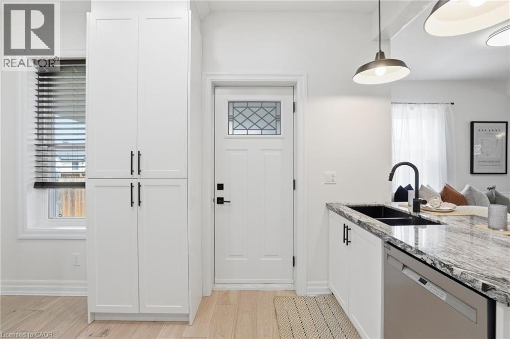 118 VICTORIA Street - Photo 13
