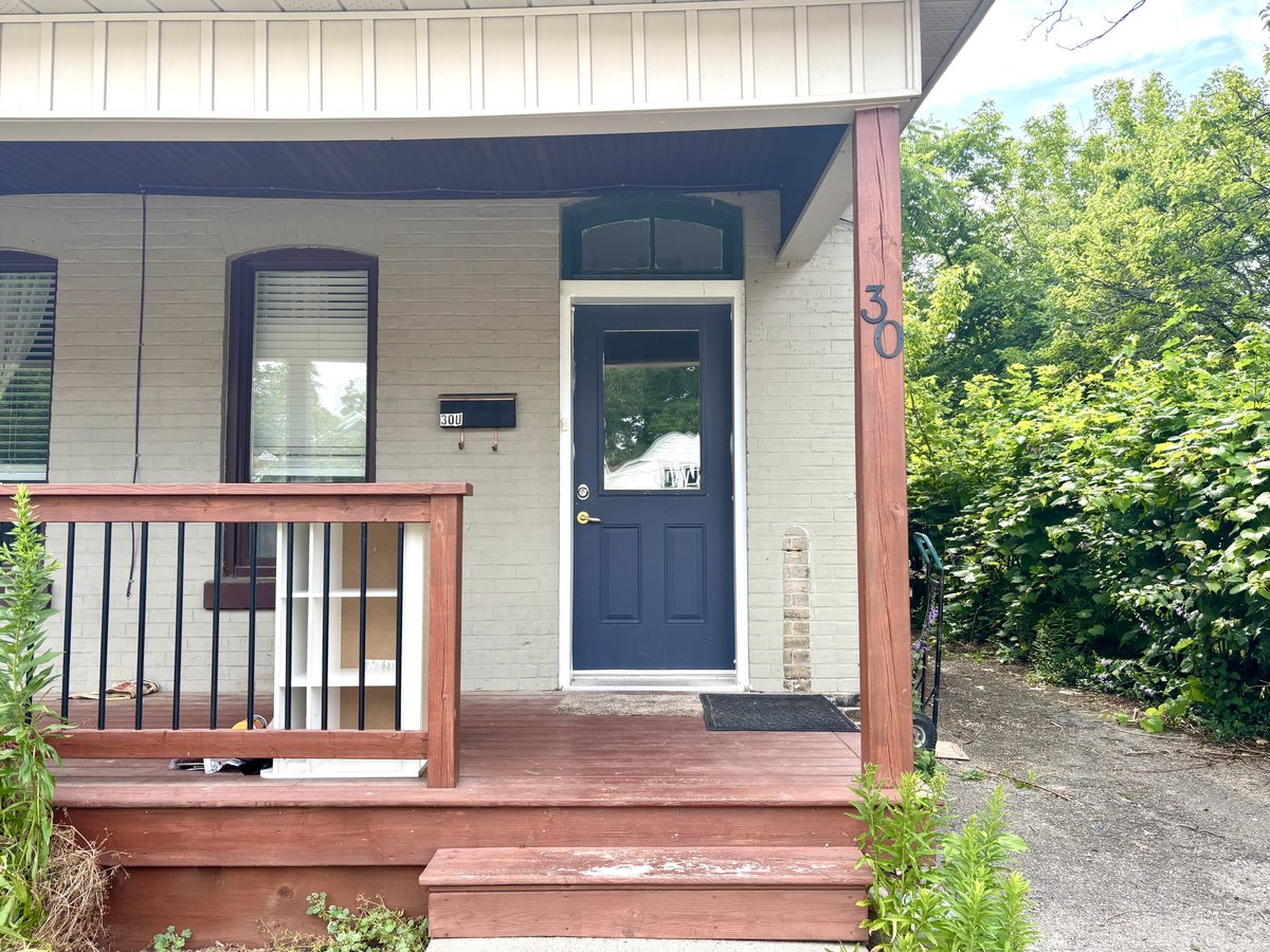 30 Brock Street - Photo 2