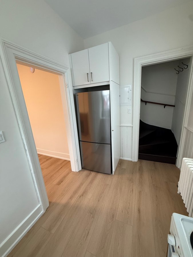 75 Brant Avenue - Photo 3