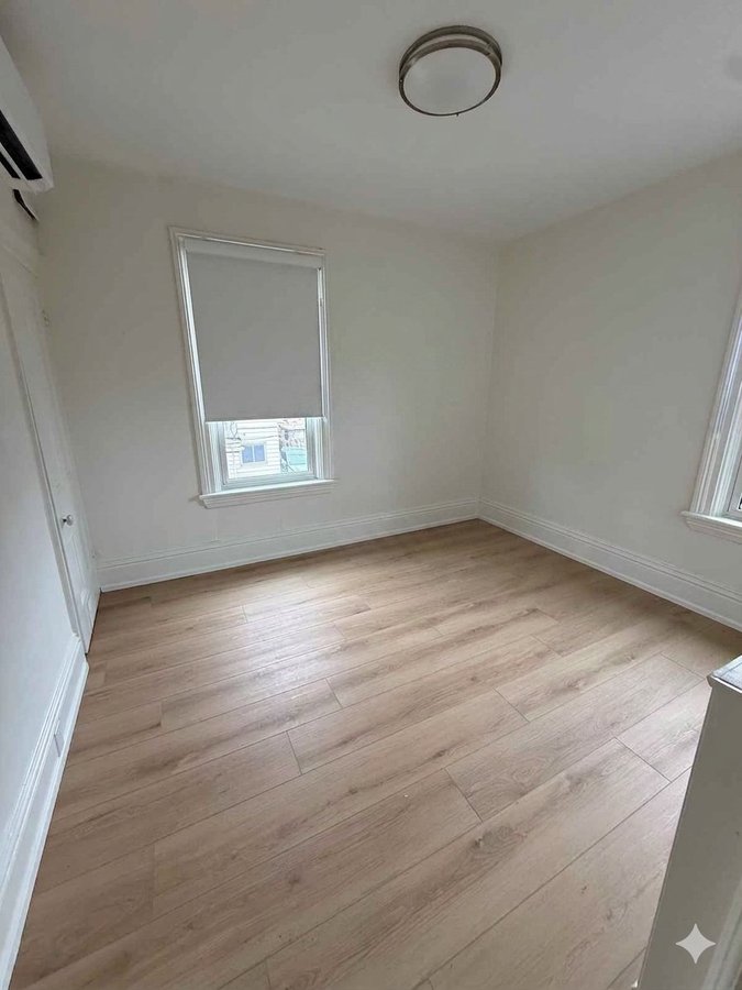 75 Brant Avenue - Photo 4