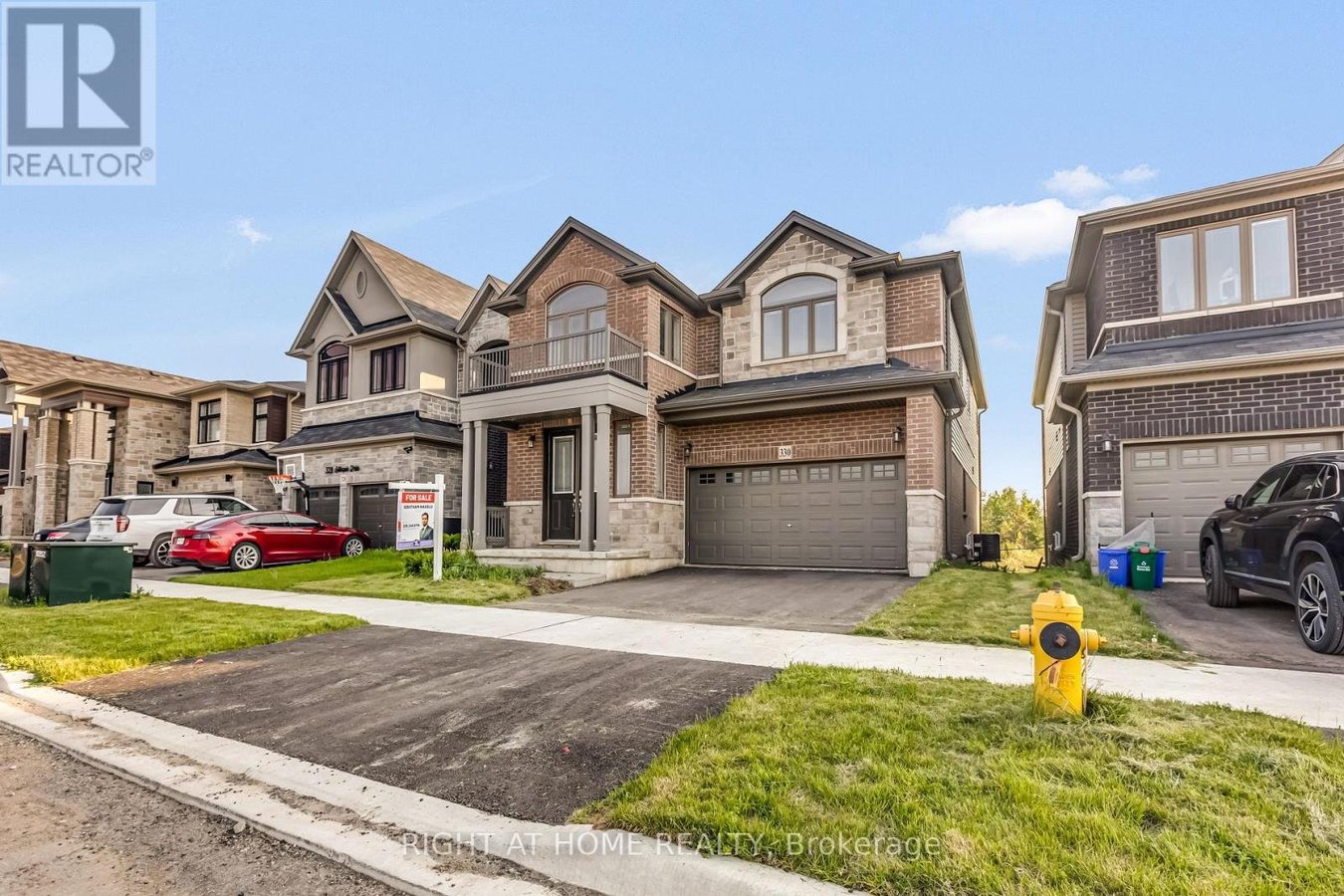 330 GILLESPIE DRIVE - Photo 1