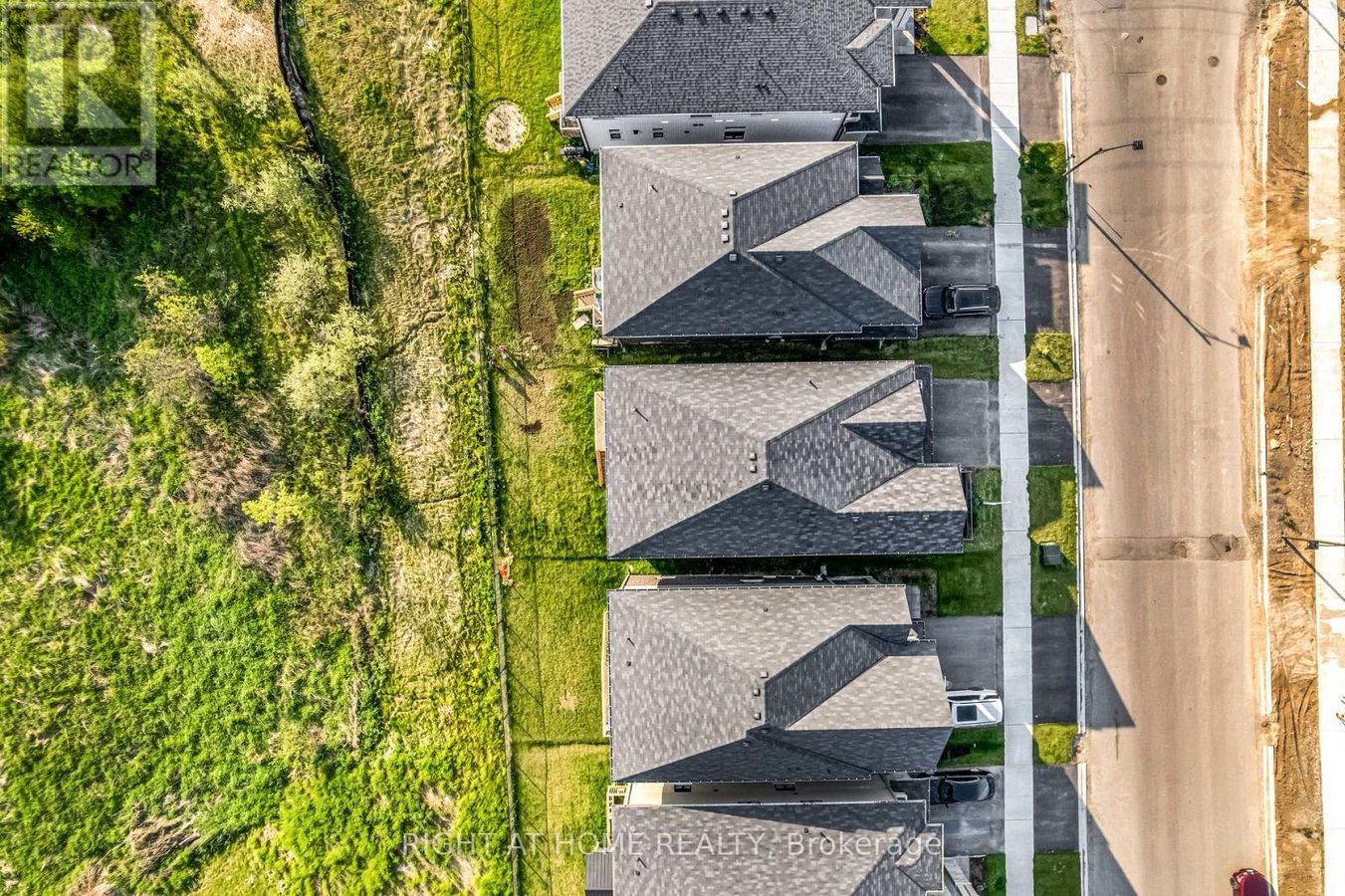 330 GILLESPIE DRIVE - Photo 6
