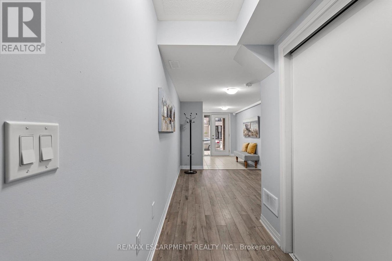 1117 - 585 COLBORNE STREET E - Photo 5