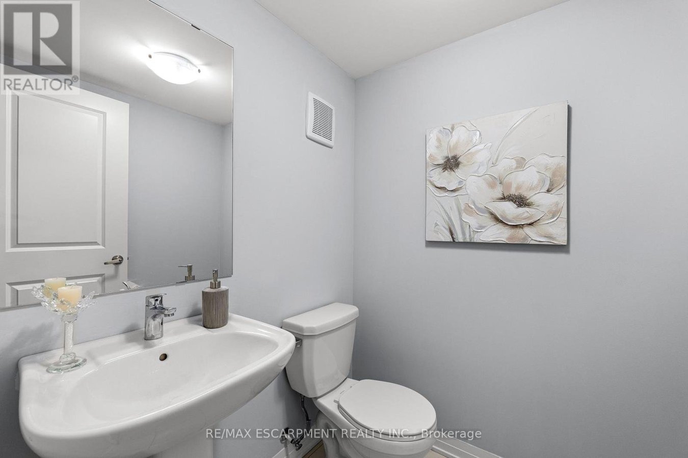 1117 - 585 COLBORNE STREET E - Photo 6