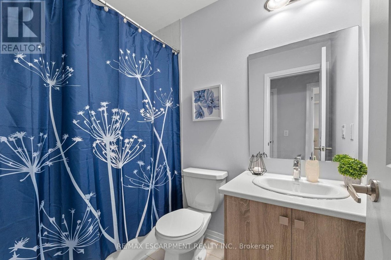 1117 - 585 COLBORNE STREET E - Photo 18