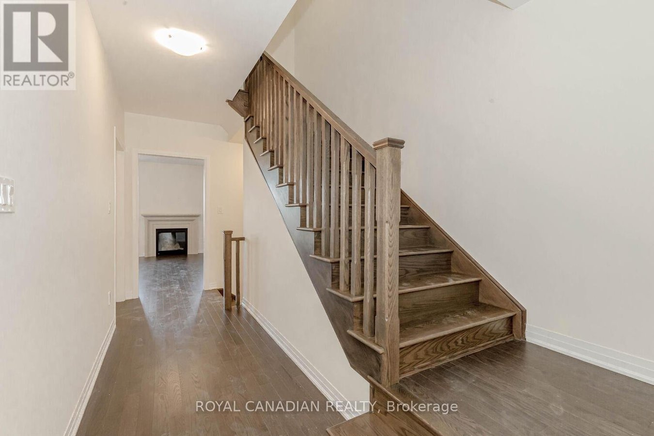15 MOLNAR CRESCENT - Photo 7