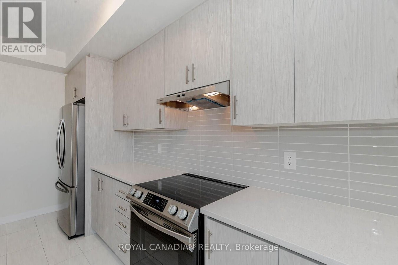 15 MOLNAR CRESCENT - Photo 13
