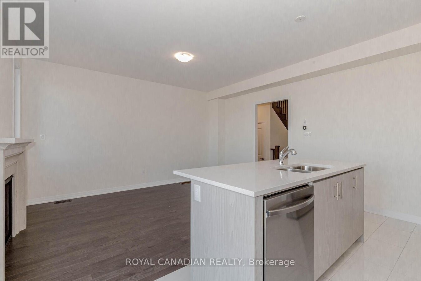 15 MOLNAR CRESCENT - Photo 15