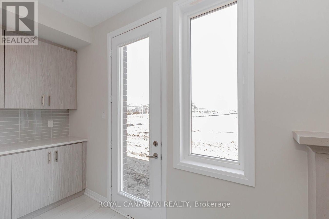 15 MOLNAR CRESCENT - Photo 17