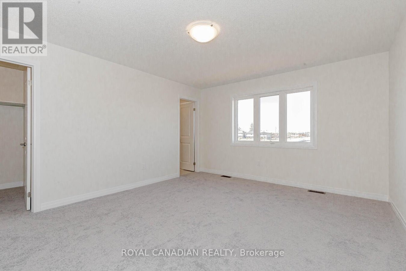 15 MOLNAR CRESCENT - Photo 20
