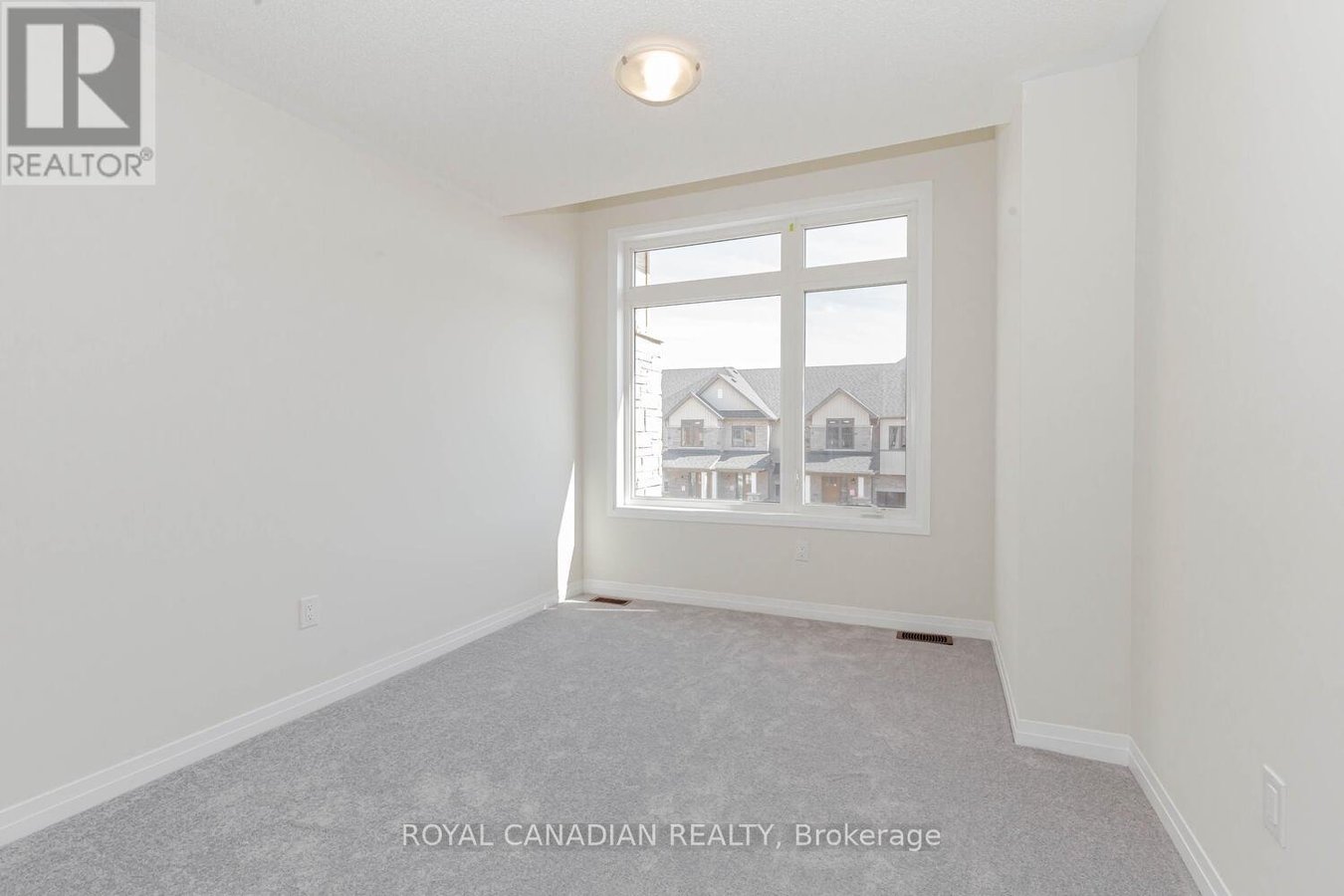 15 MOLNAR CRESCENT - Photo 24