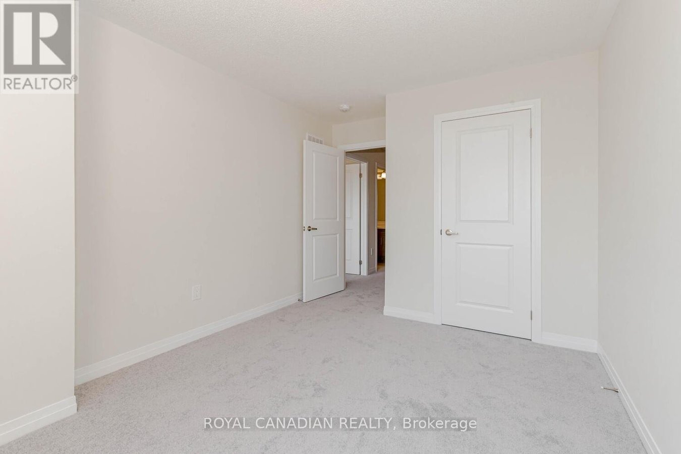 15 MOLNAR CRESCENT - Photo 26