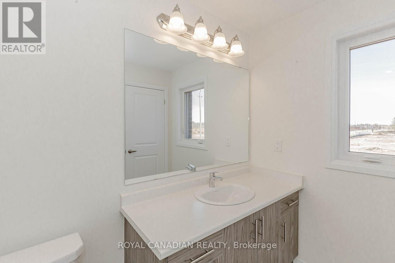 15 MOLNAR CRESCENT - Photo 30