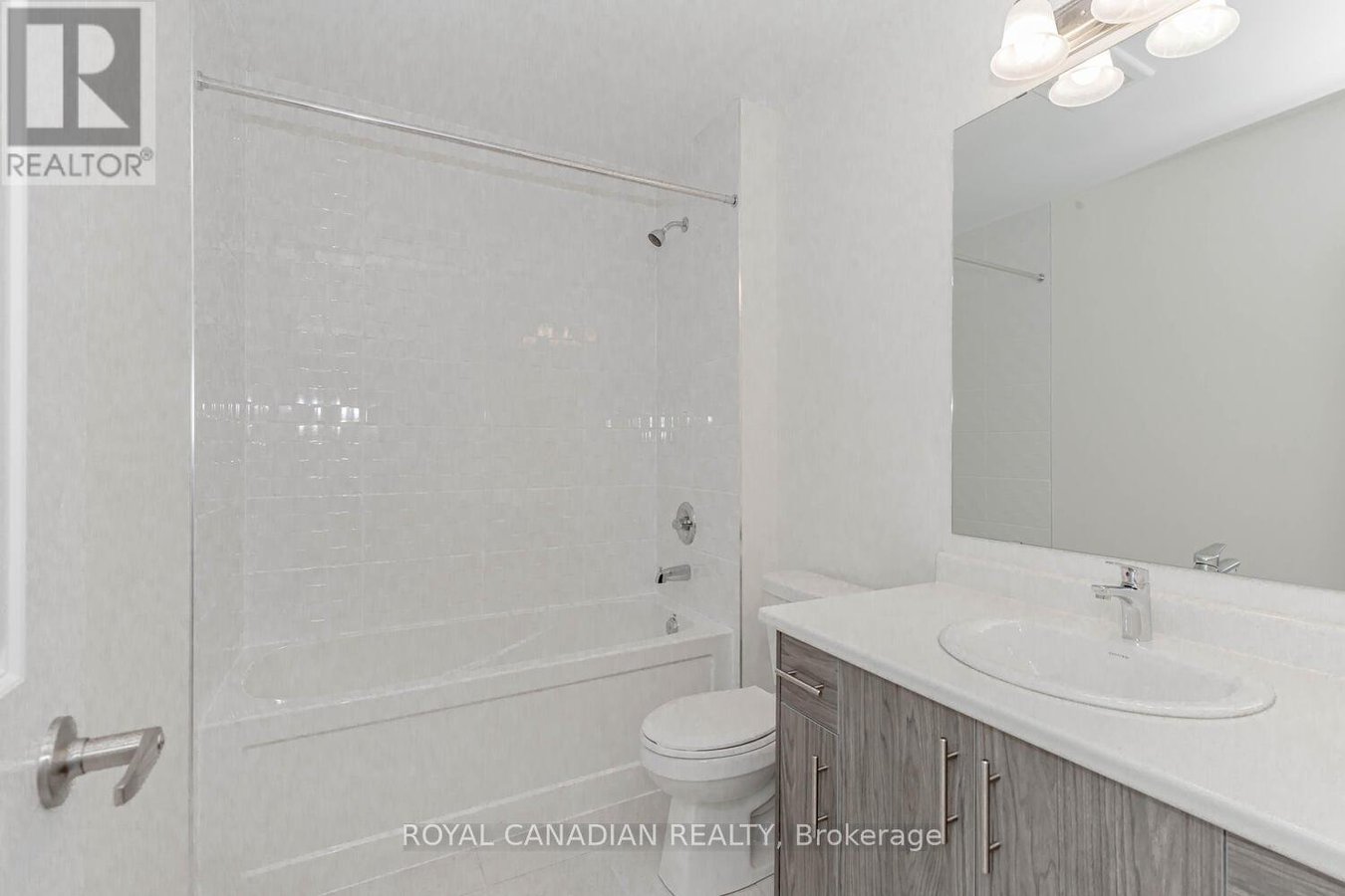 15 MOLNAR CRESCENT - Photo 32