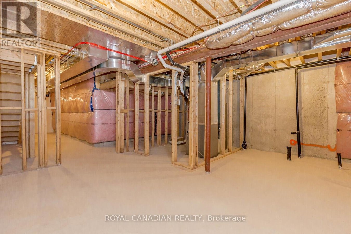 15 MOLNAR CRESCENT - Photo 37