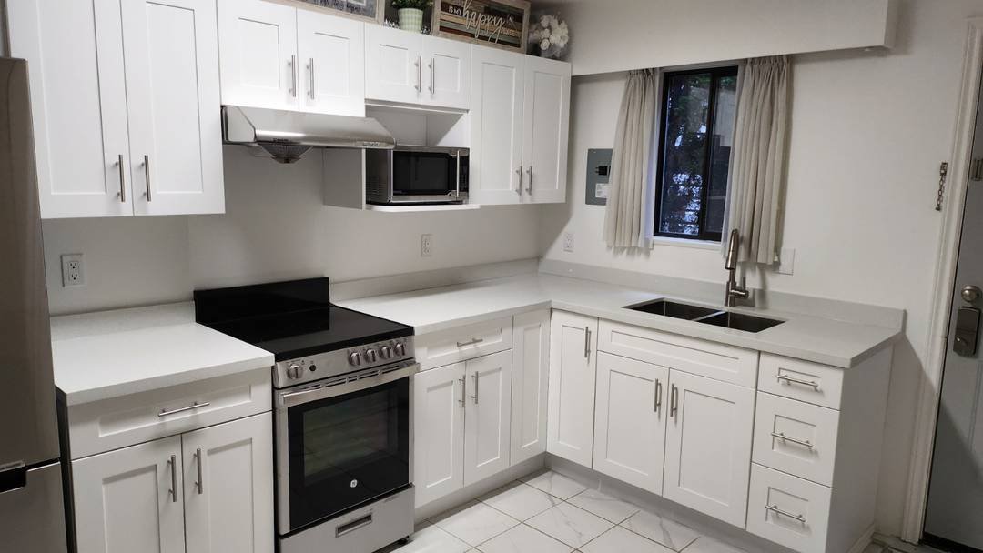 3968 Pine Street - Photo 2