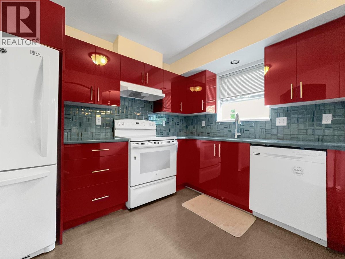 X 7175 18TH AVENUE - Photo 6