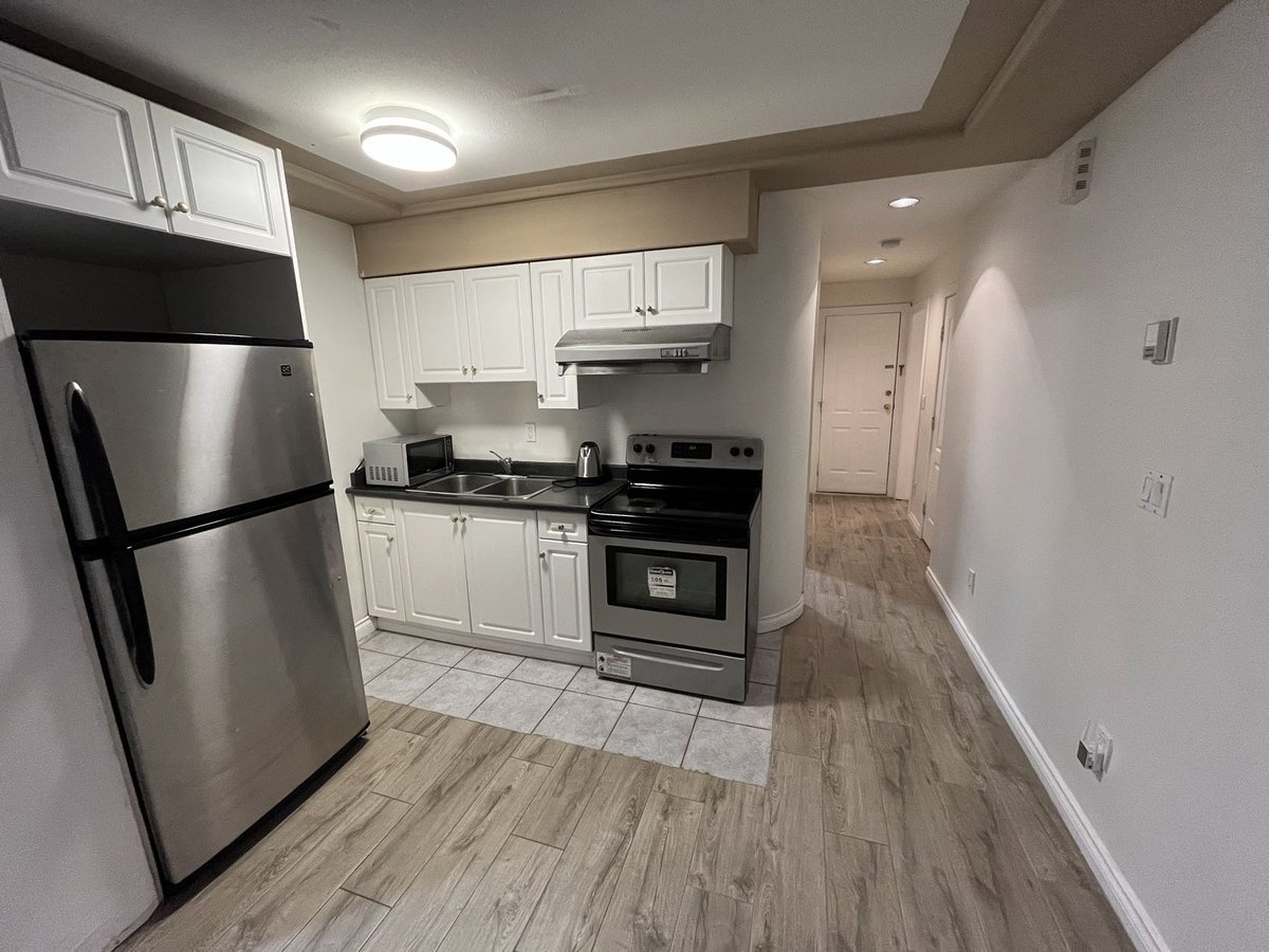 5227 Chesham Avenue - Photo 1
