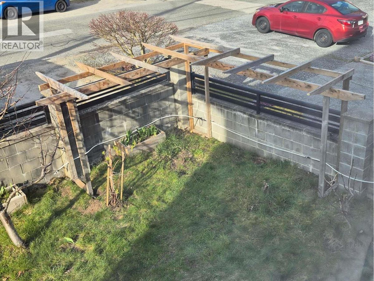 Ground Level 6190 CLINTON ST. - Photo 1