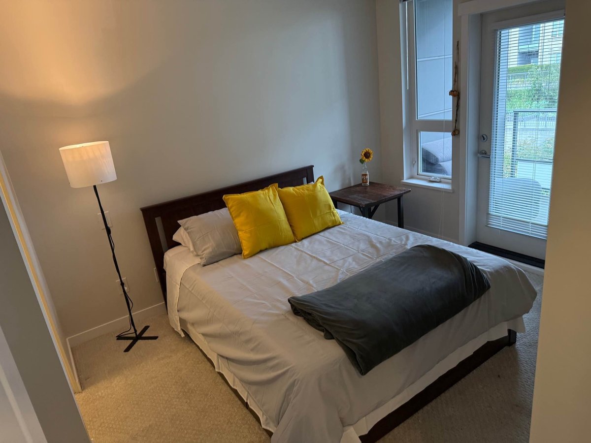 9877 University Crescent - Photo 3