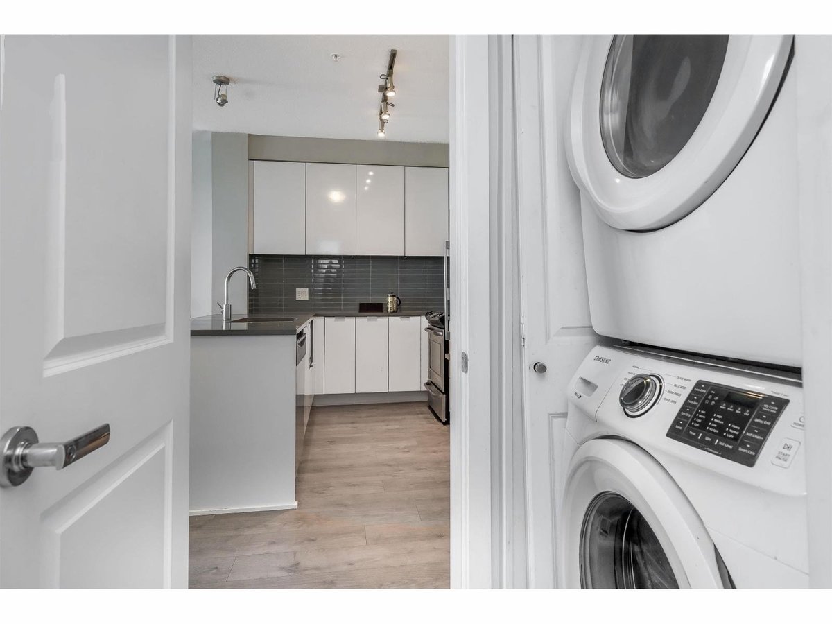 9877 University Crescent - Photo 28