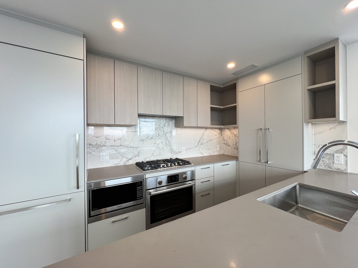 6468 Willingdon Avenue - Photo 7