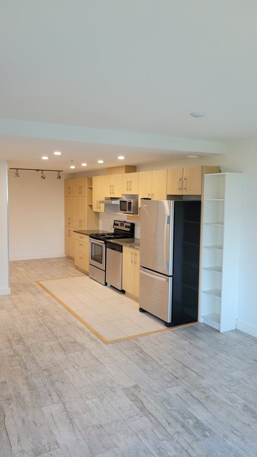 9298 University Crescent - Photo 11