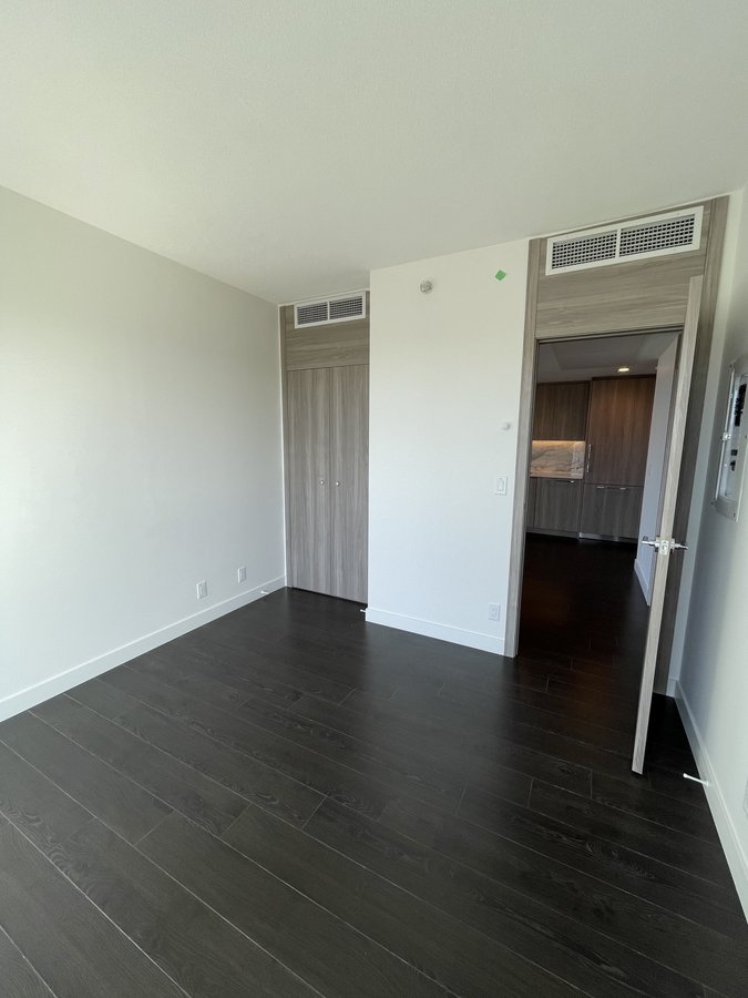 4890 Lougheed Highway - Photo 12