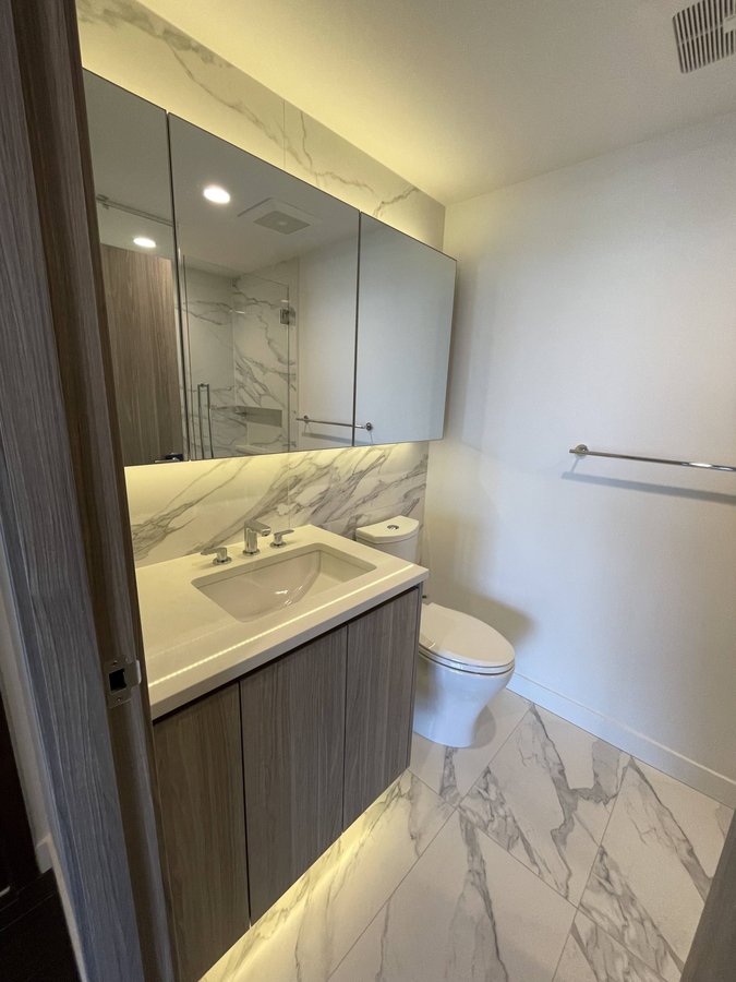 4890 Lougheed Highway - Photo 15
