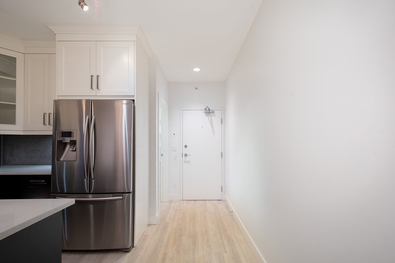 4548 Hastings Street - Photo 2