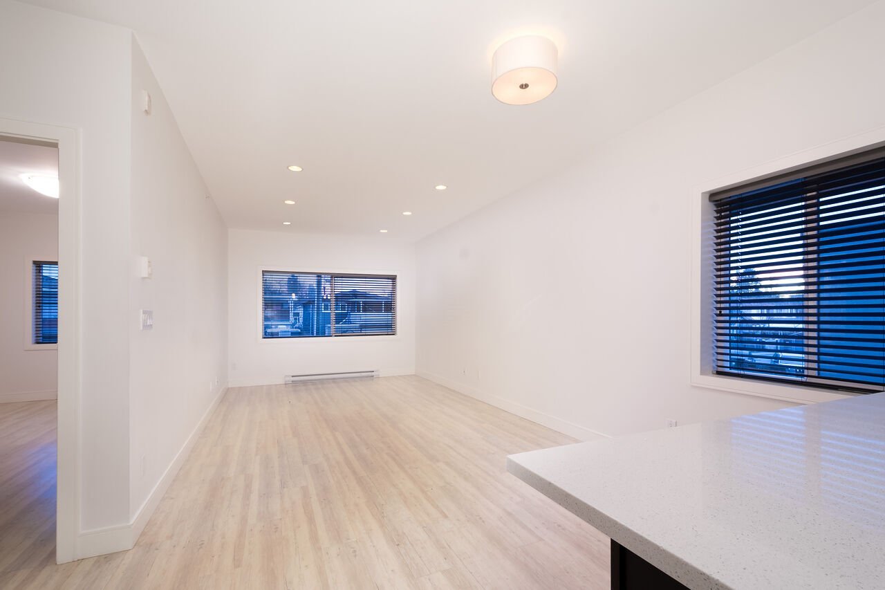4548 Hastings Street - Photo 3