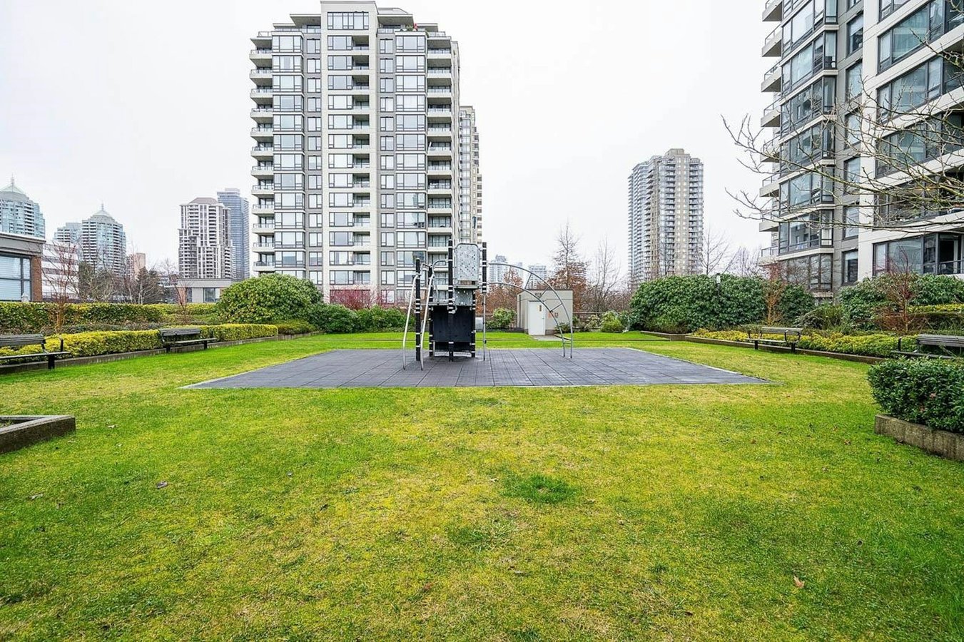 4118 Dawson Street - Photo 25
