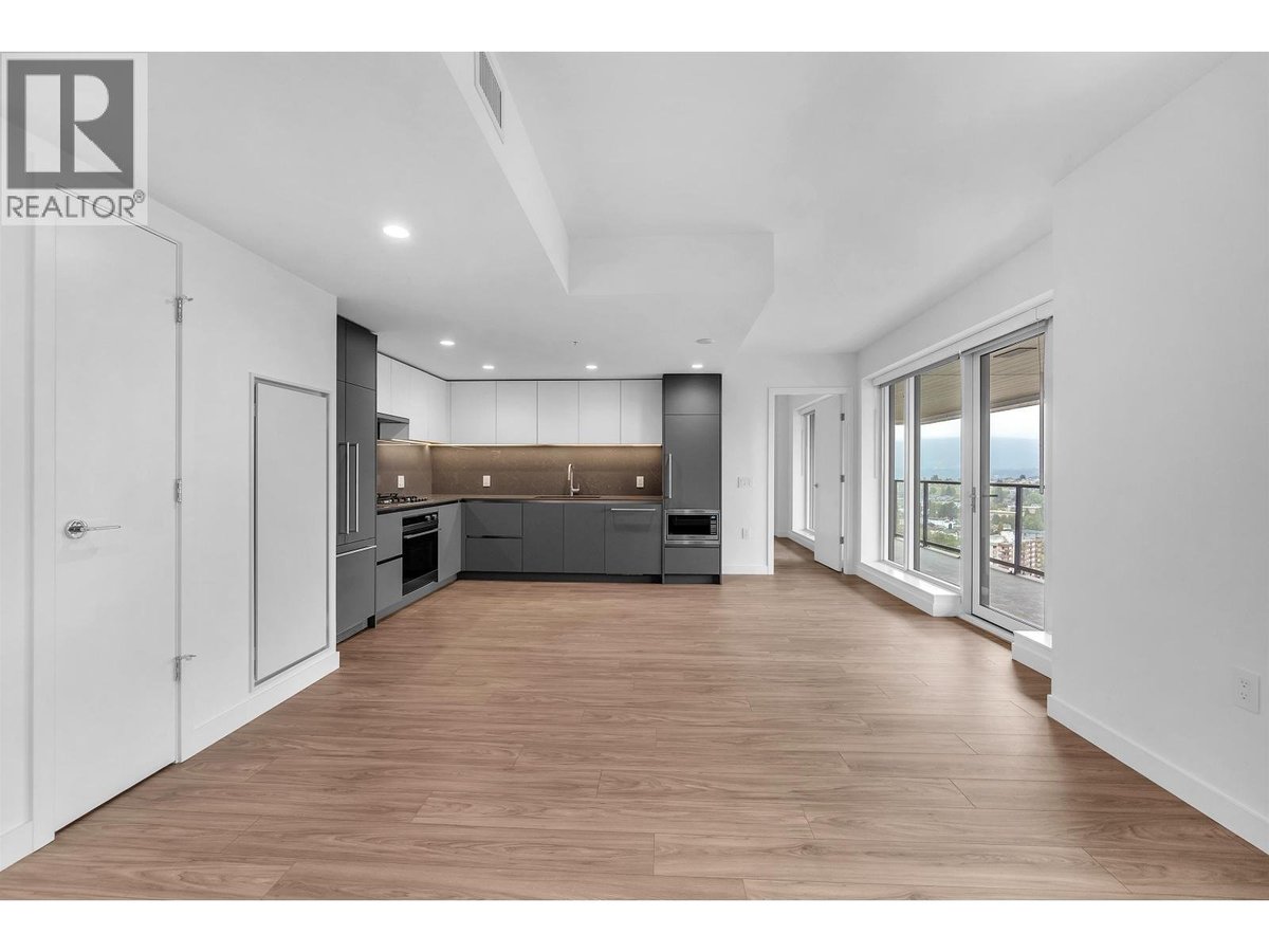 3402 2135 SPRINGER AVENUE - Photo 2