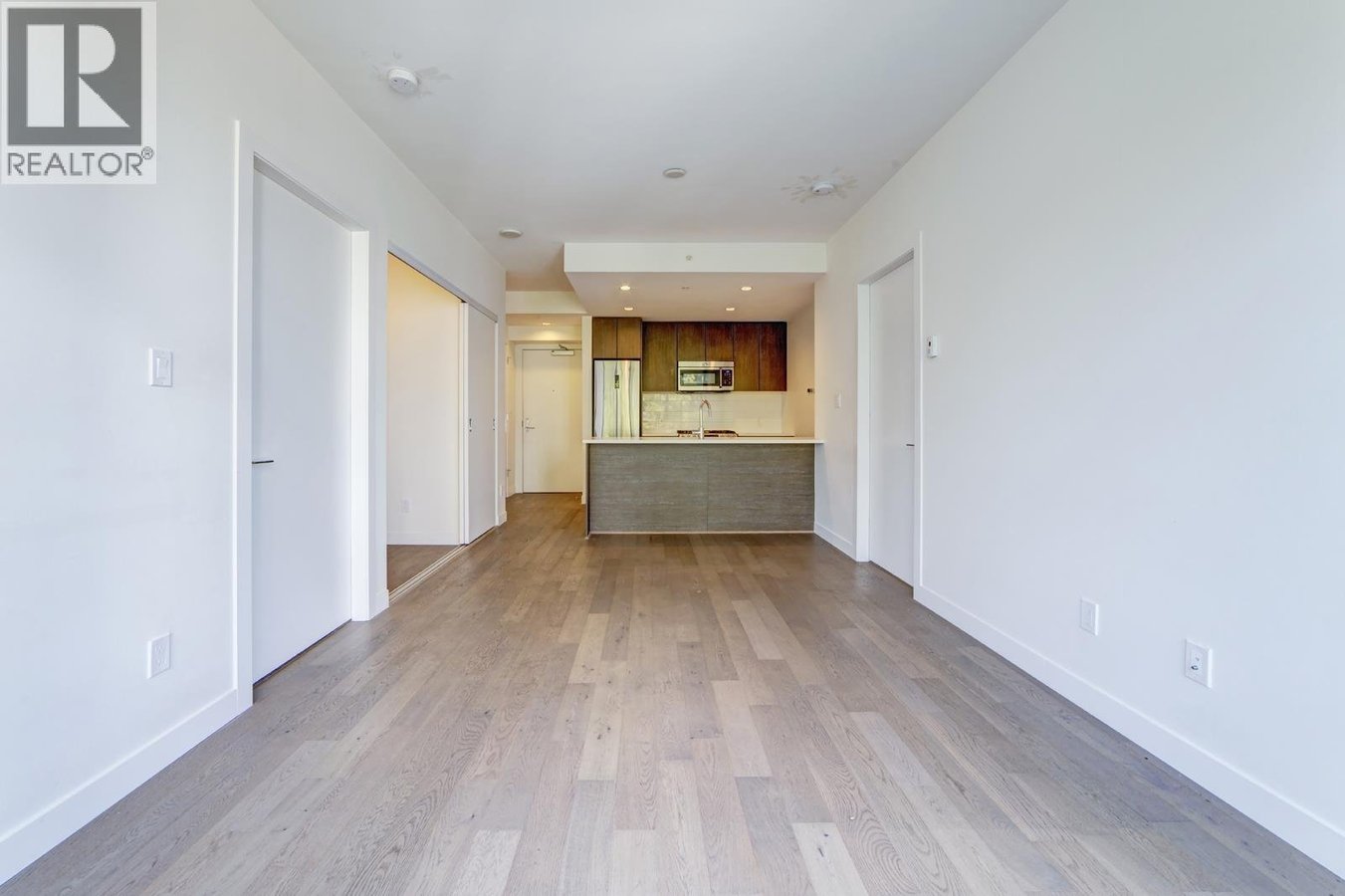 10XX 9060 UNIVERSITY CRESCENT - Photo 4