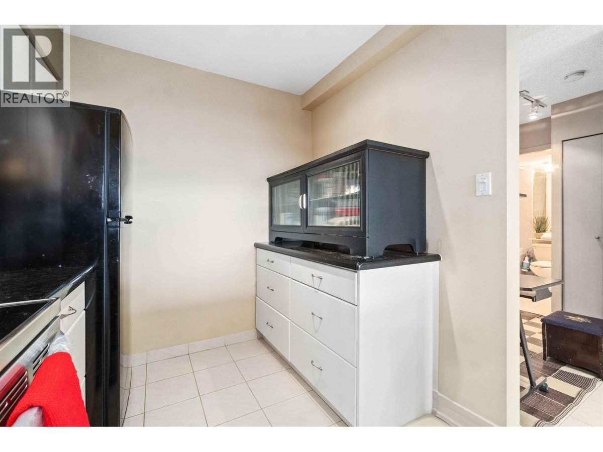 19xx 6055 NELSON AVENUE - Photo 4