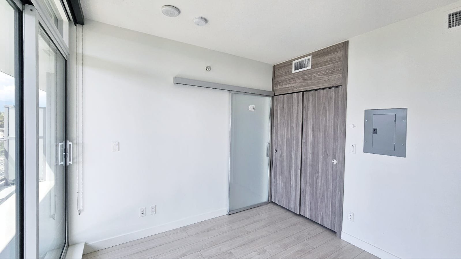 4730 Lougheed Highway - Photo 11