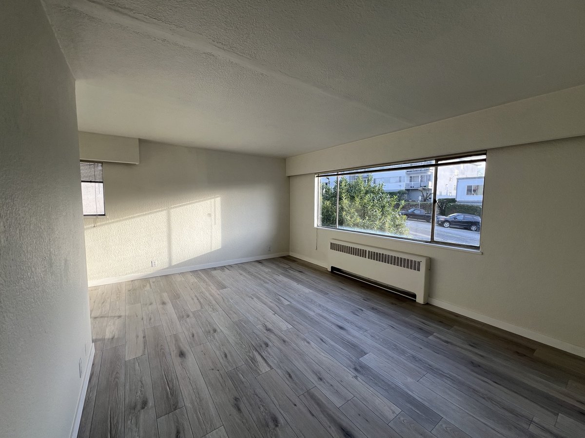3865 Sunset Street - Photo 2