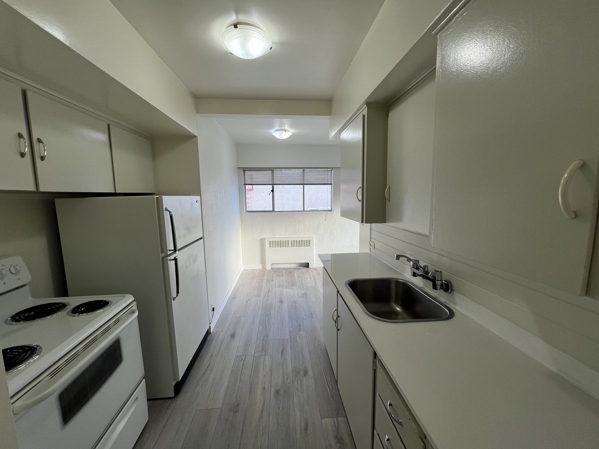 3865 Sunset Street - Photo 4