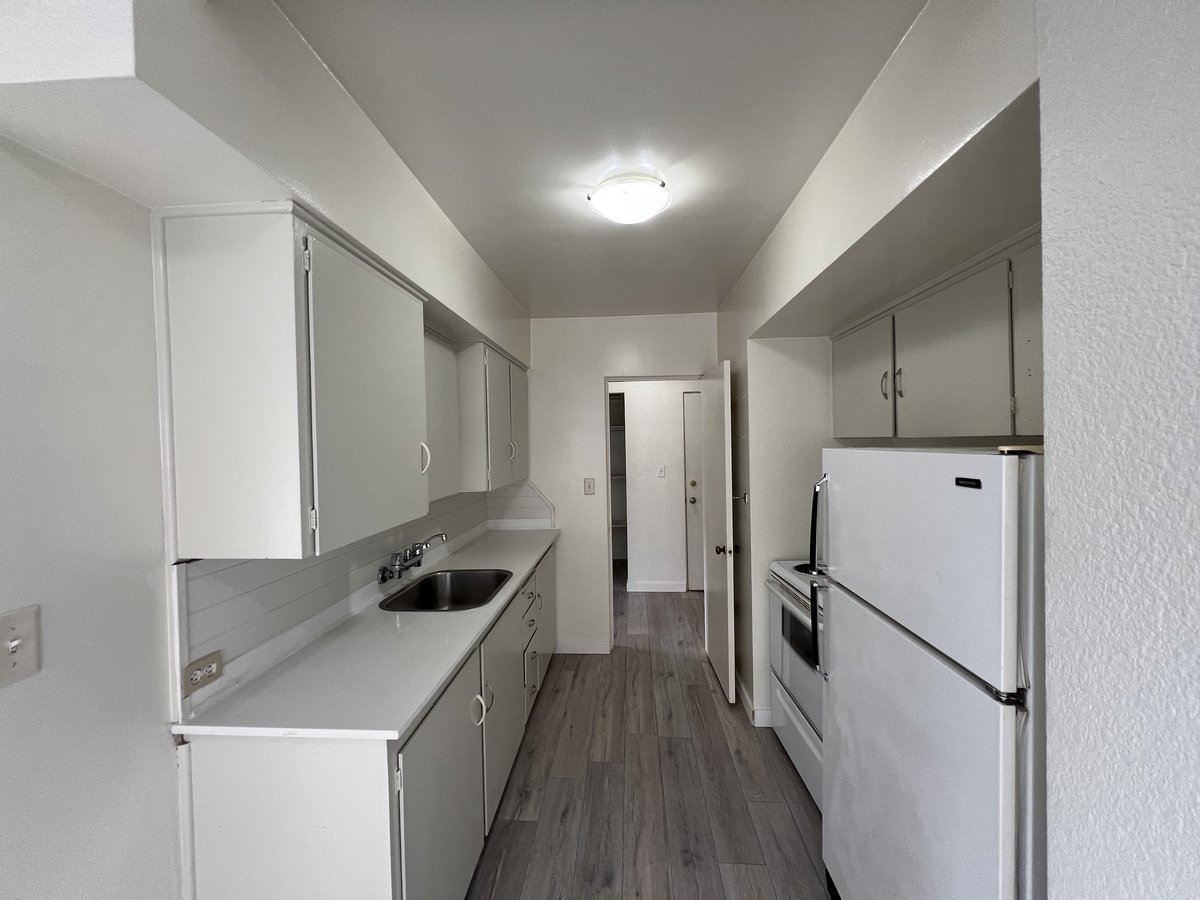 3865 Sunset Street - Photo 3