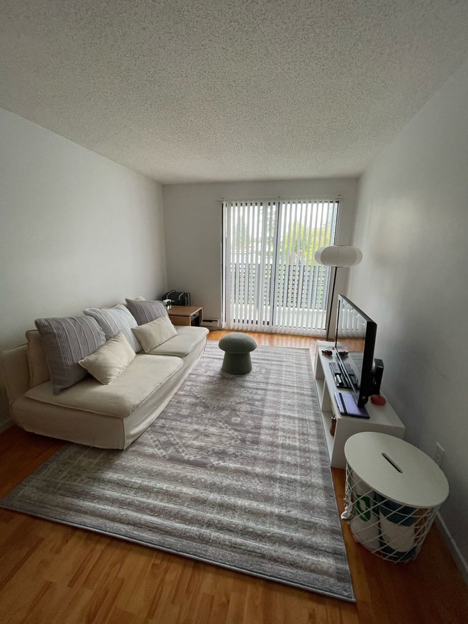 6187 Kingsway - Photo 1