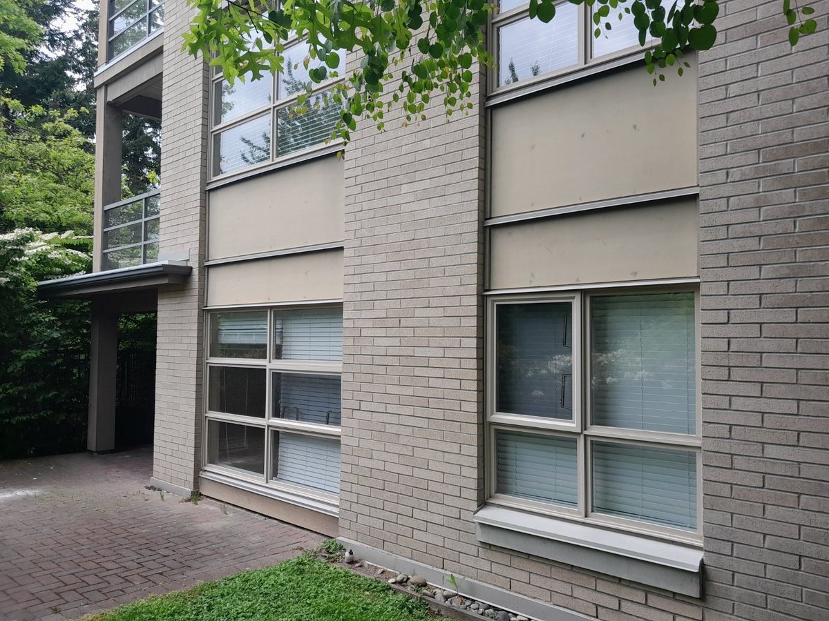 9339 University Crescent - Photo 11