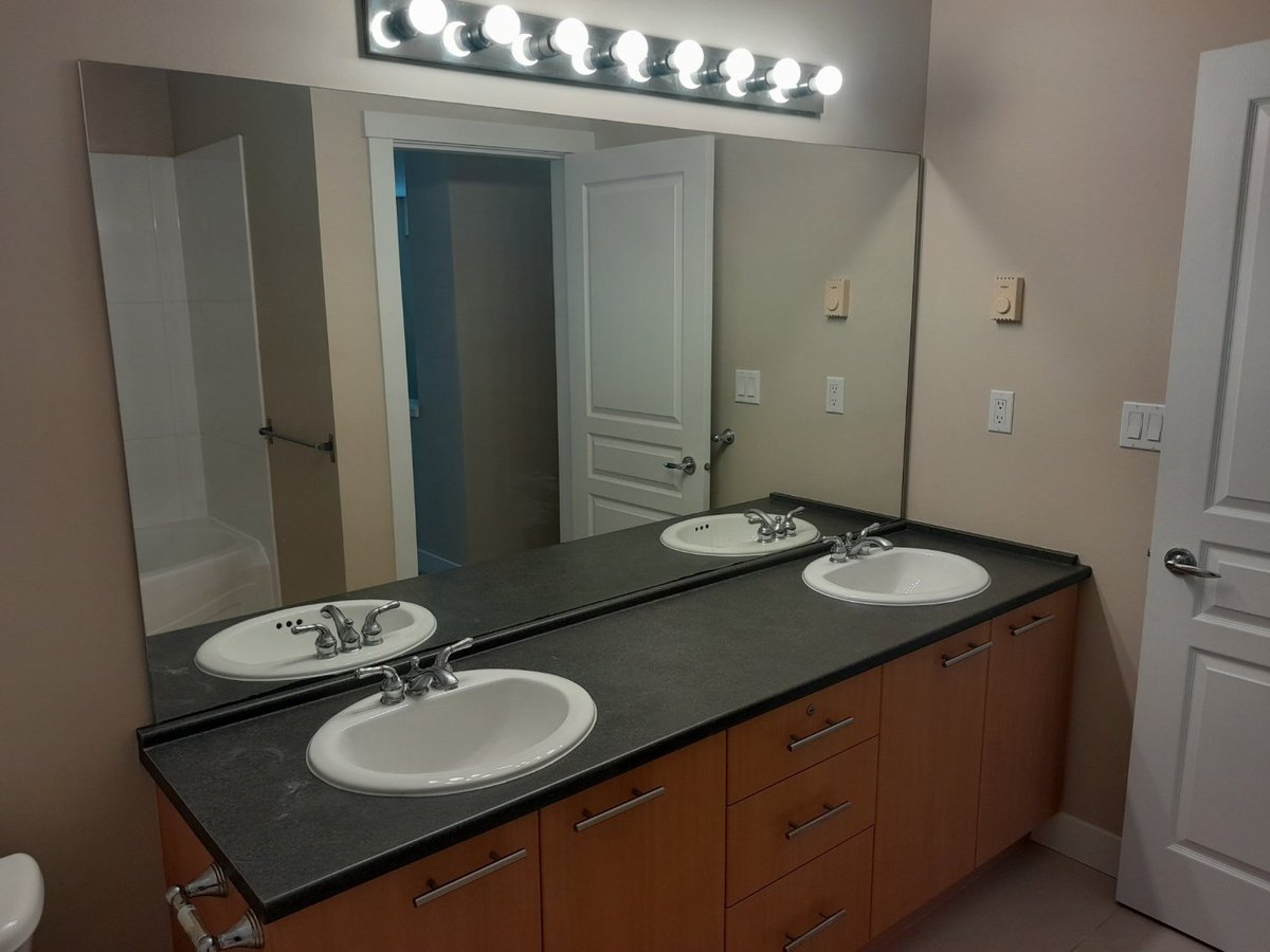 9339 University Crescent - Photo 13