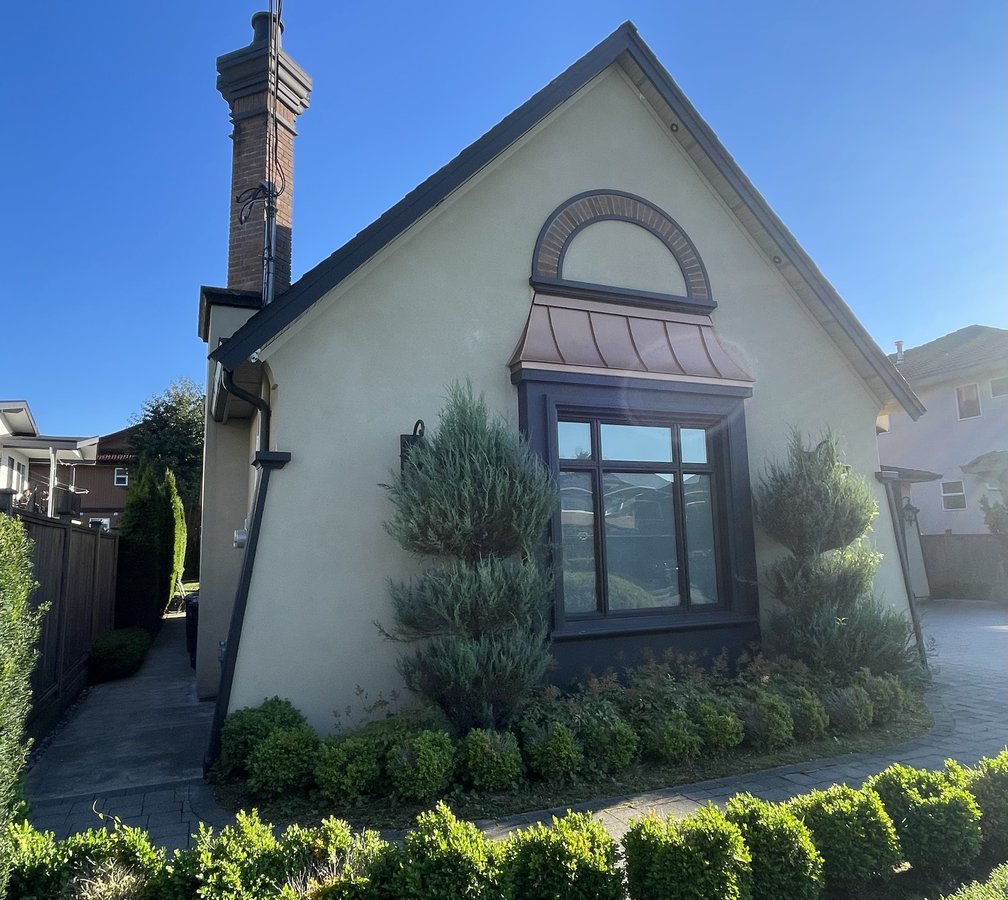 7188 Kitchener Street - Photo 1