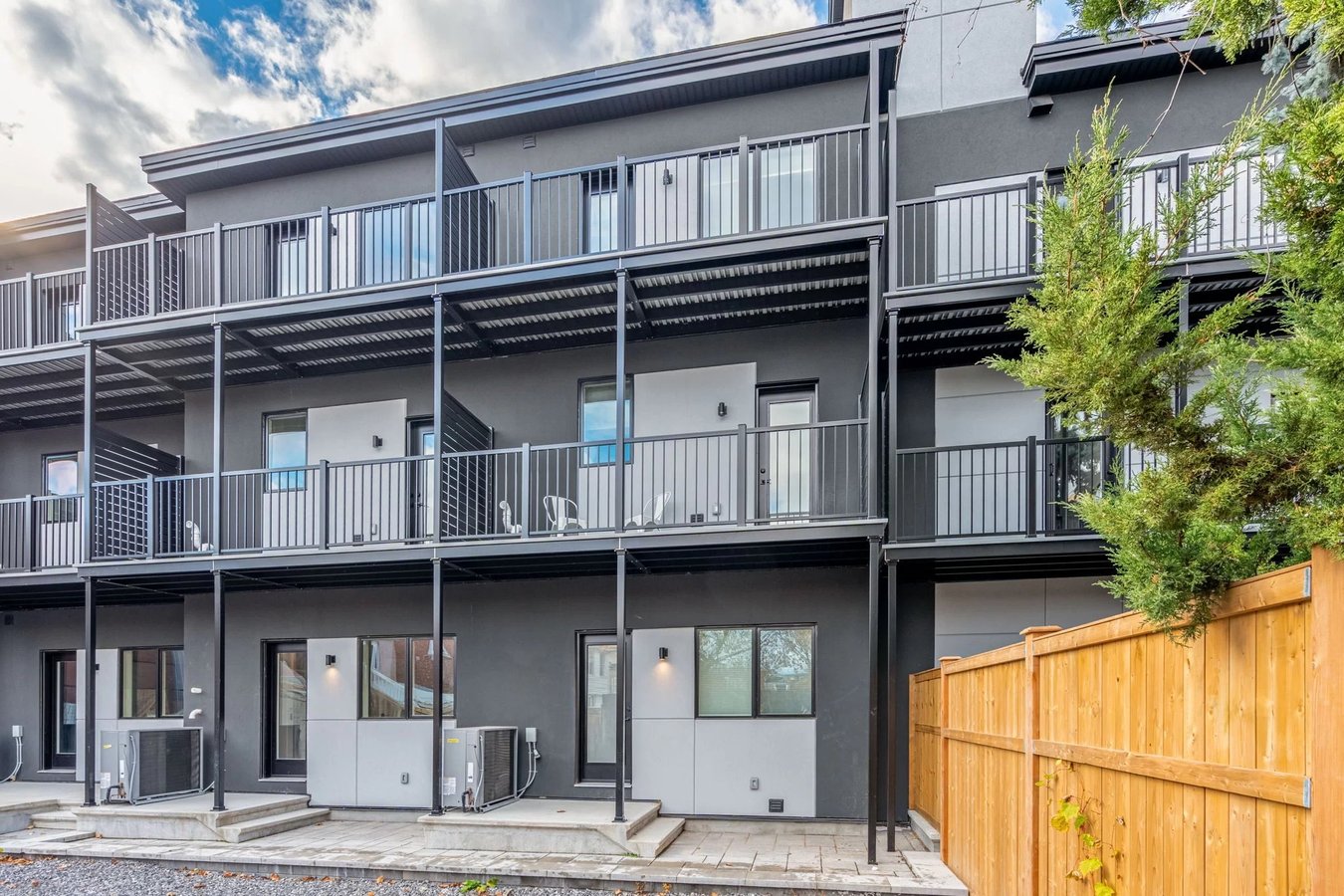 71 Parent Avenue - Photo 2
