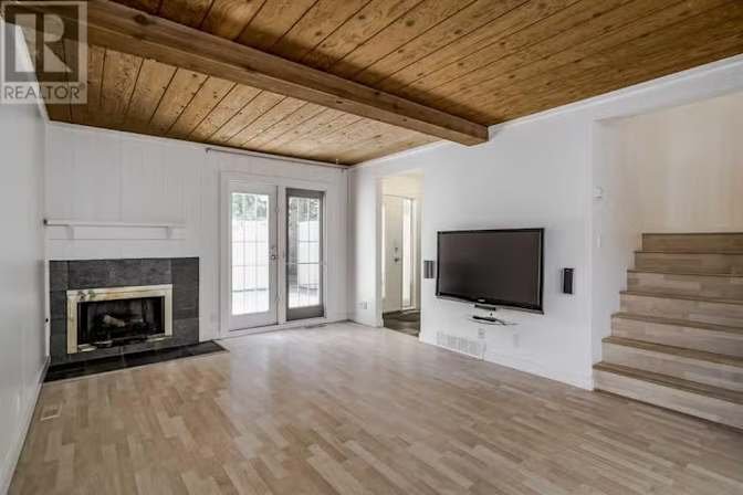 Southwest Calgary - Photo 1