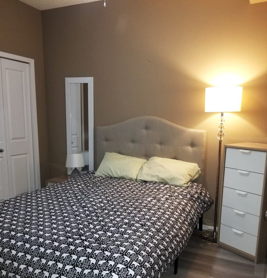 1053 10 Street Southwest - Photo 2