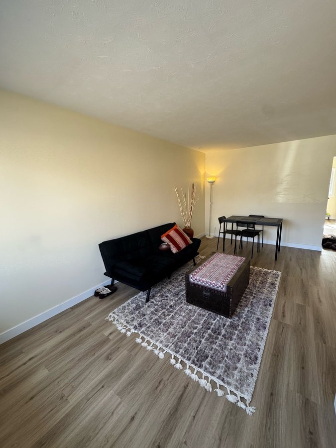 847 Northmount Drive Northwest - Photo 3