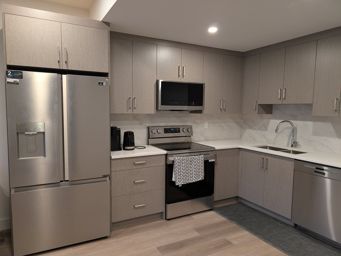 Greenwich Drive Northwest - Photo 4