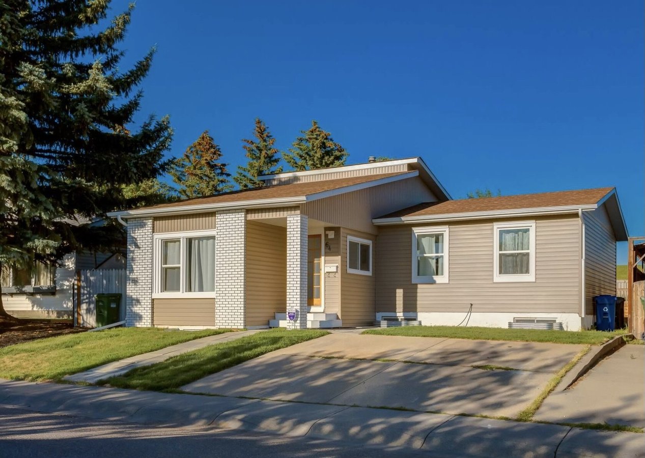 64 Whitefield Crescent Northeast - Photo 3